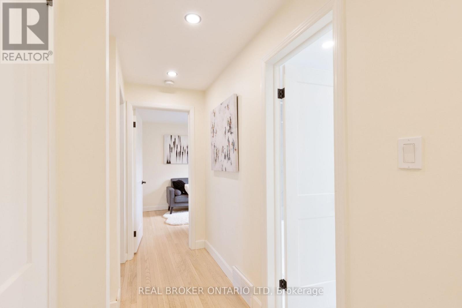 196 Wychwood Park, London North, Ontario  N6G 1R9 - Photo 31 - X12877614