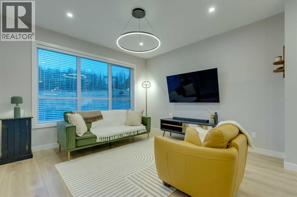 2327 77 Street Sw, Calgary, Alberta  T3H 6E1 - Photo 8 - A2284987