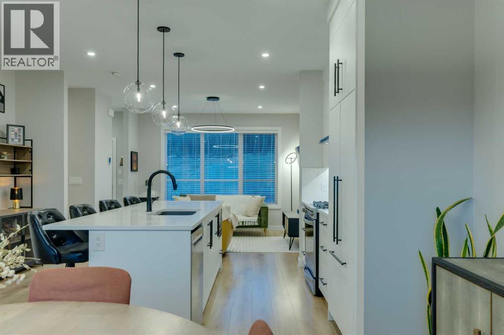 2327 77 Street Sw, Calgary, Alberta  T3H 6E1 - Photo 13 - A2284987