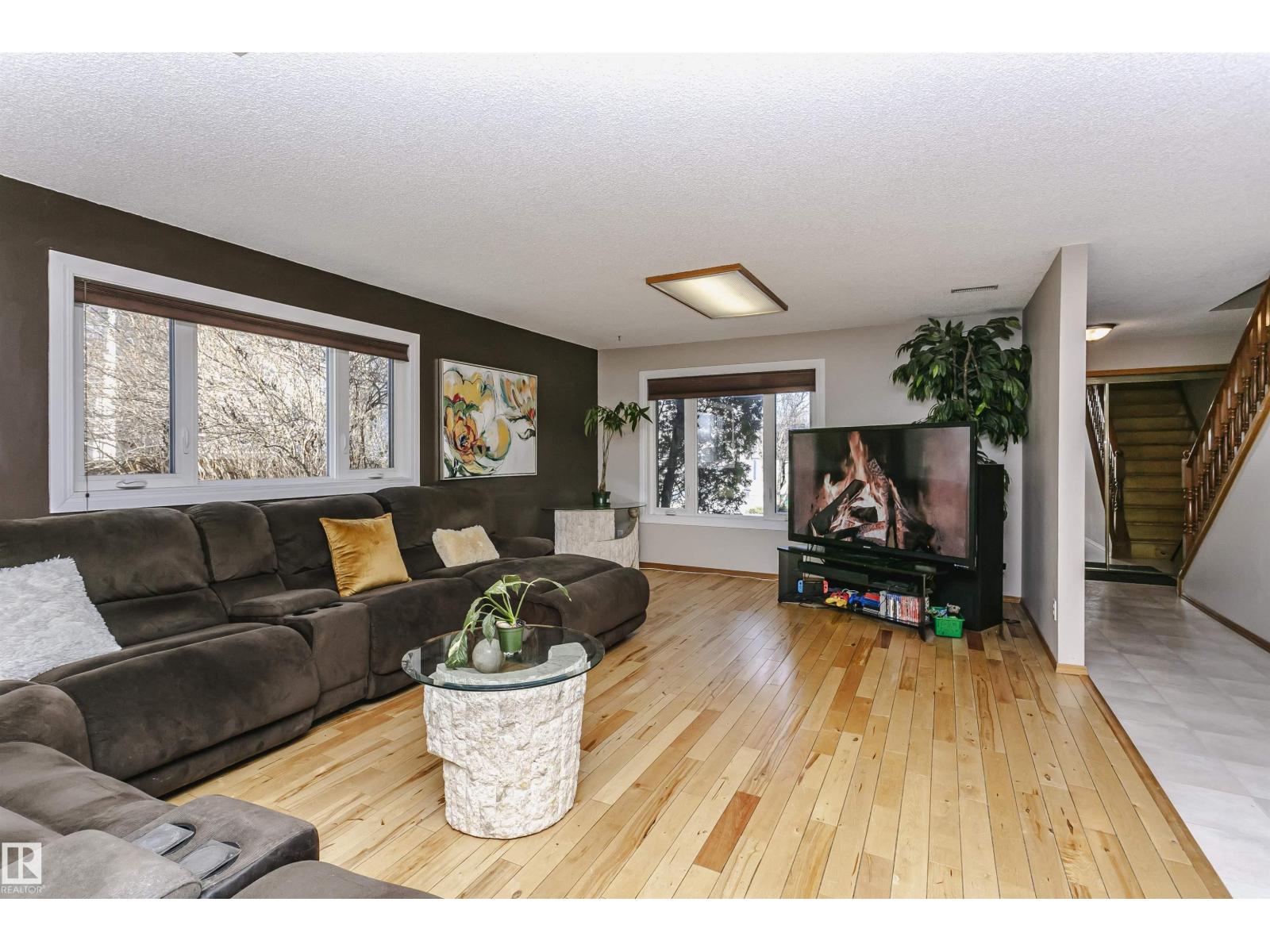 6119 154 Av Nw, Edmonton, Alberta  T5Y 2N2 - Photo 6 - E4477143