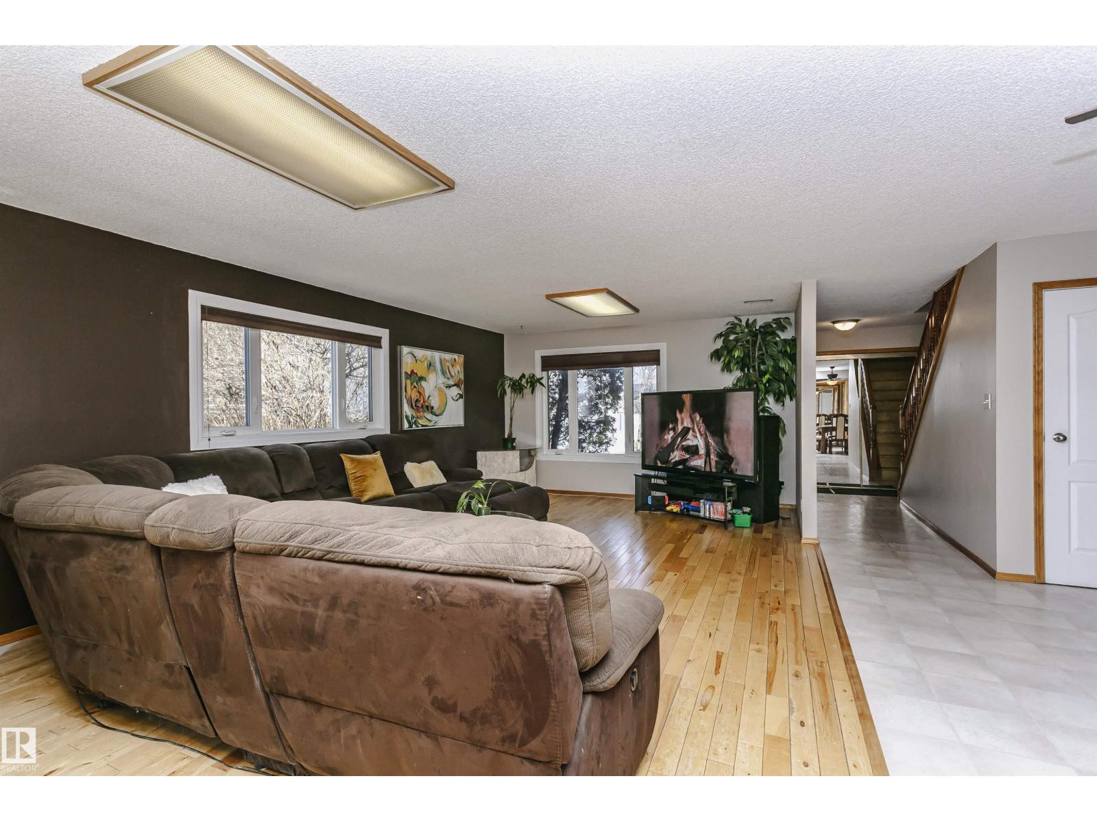 6119 154 Av Nw, Edmonton, Alberta  T5Y 2N2 - Photo 8 - E4477143