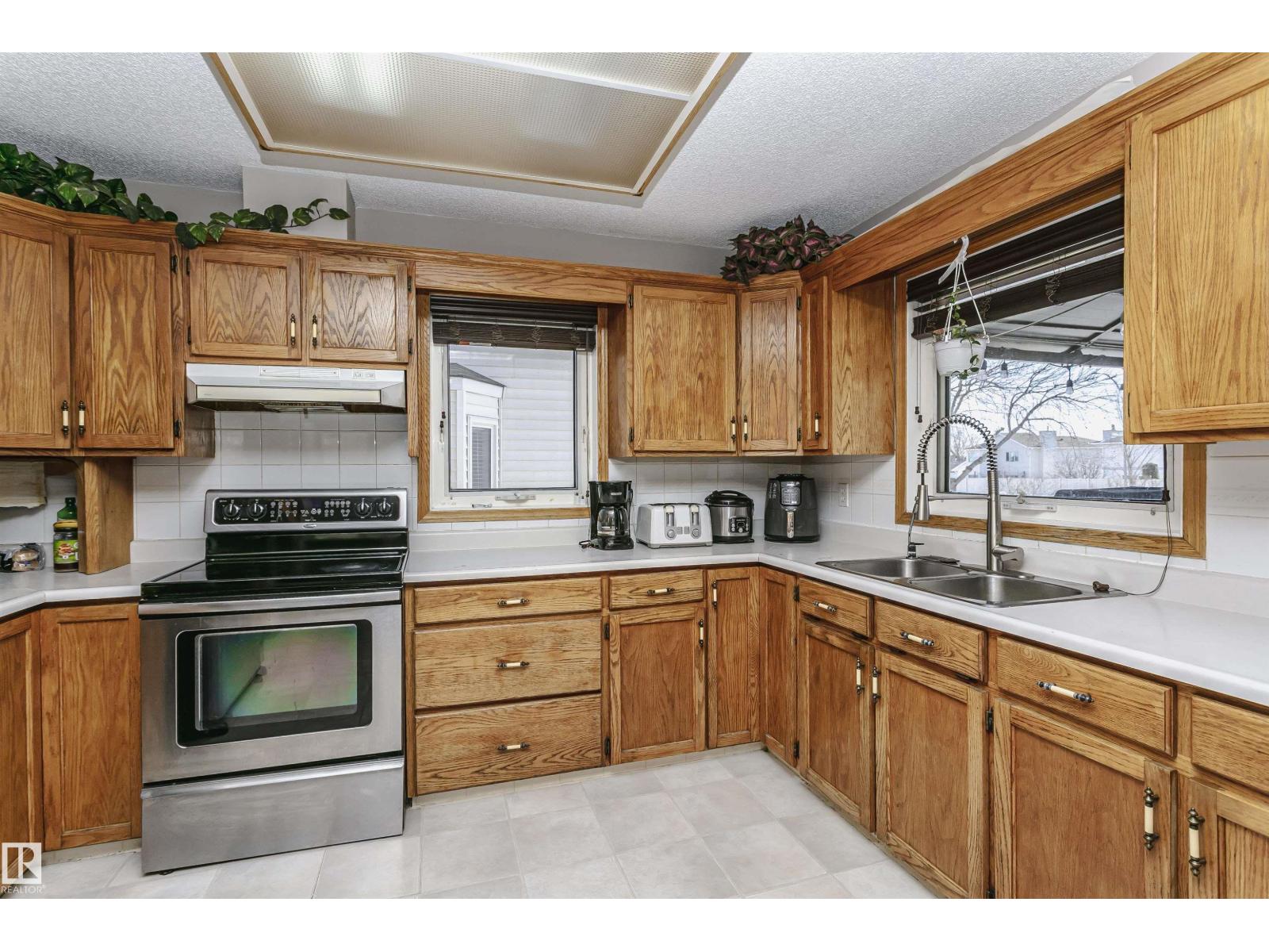 6119 154 Av Nw, Edmonton, Alberta  T5Y 2N2 - Photo 11 - E4477143