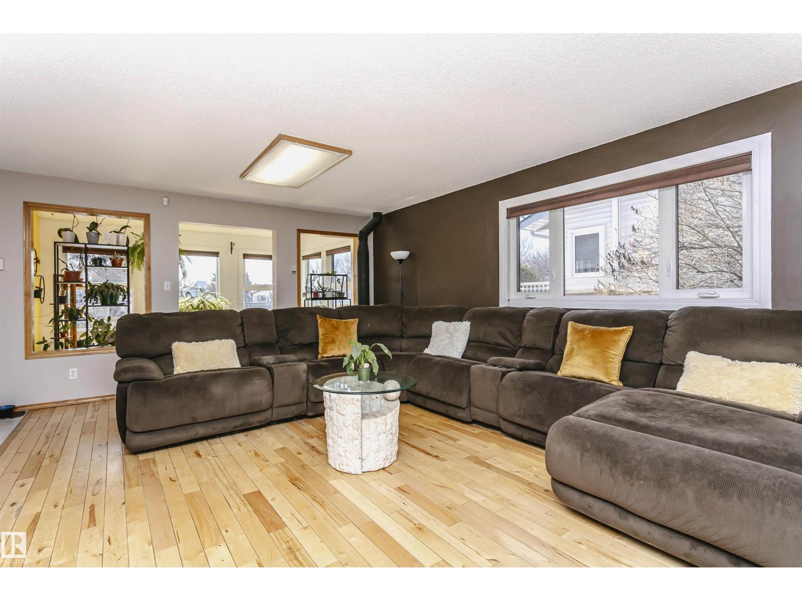 6119 154 Av Nw, Edmonton, Alberta  T5Y 2N2 - Photo 5 - E4477143