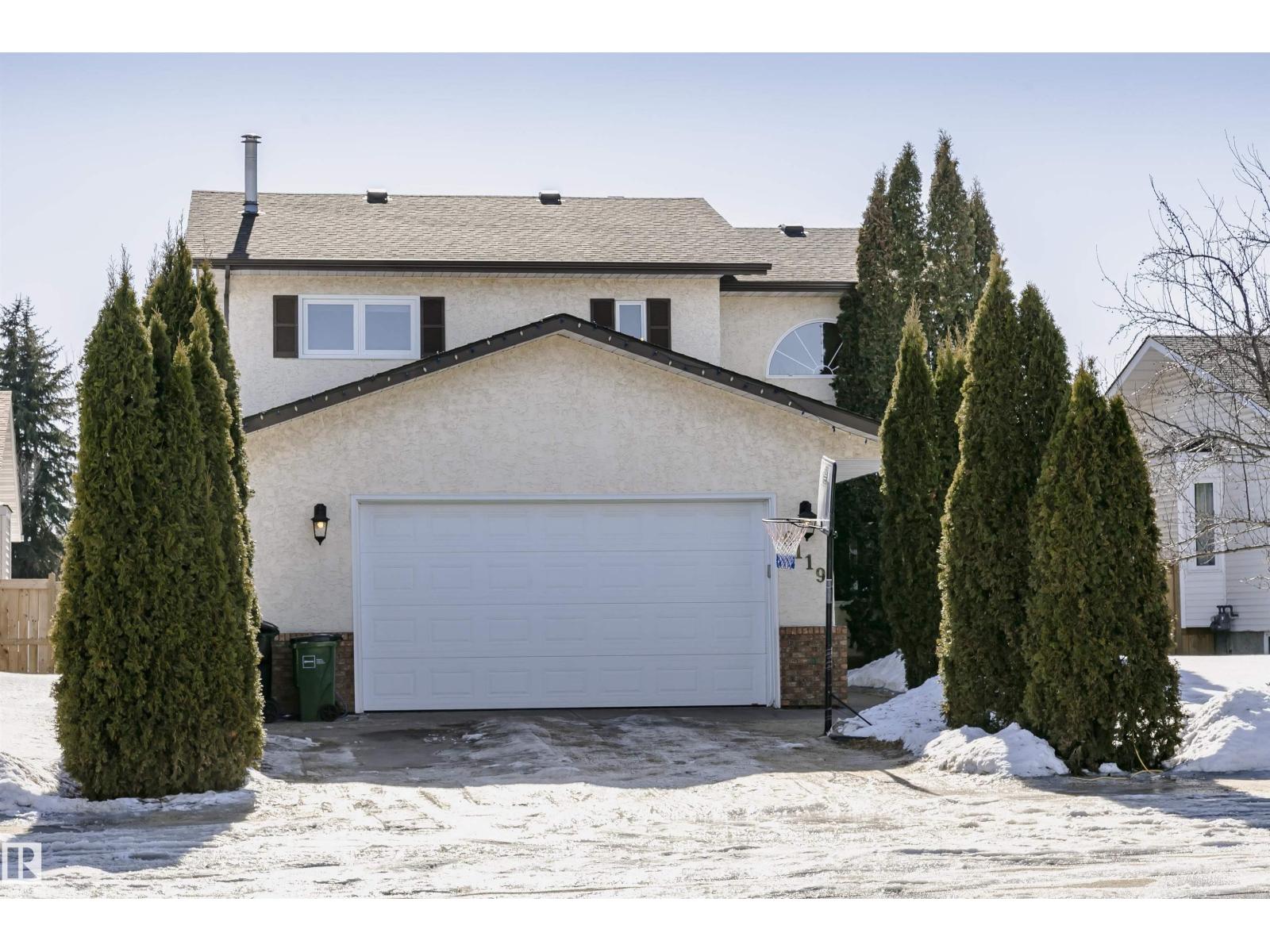 6119 154 AV NW, Edmonton, Alberta