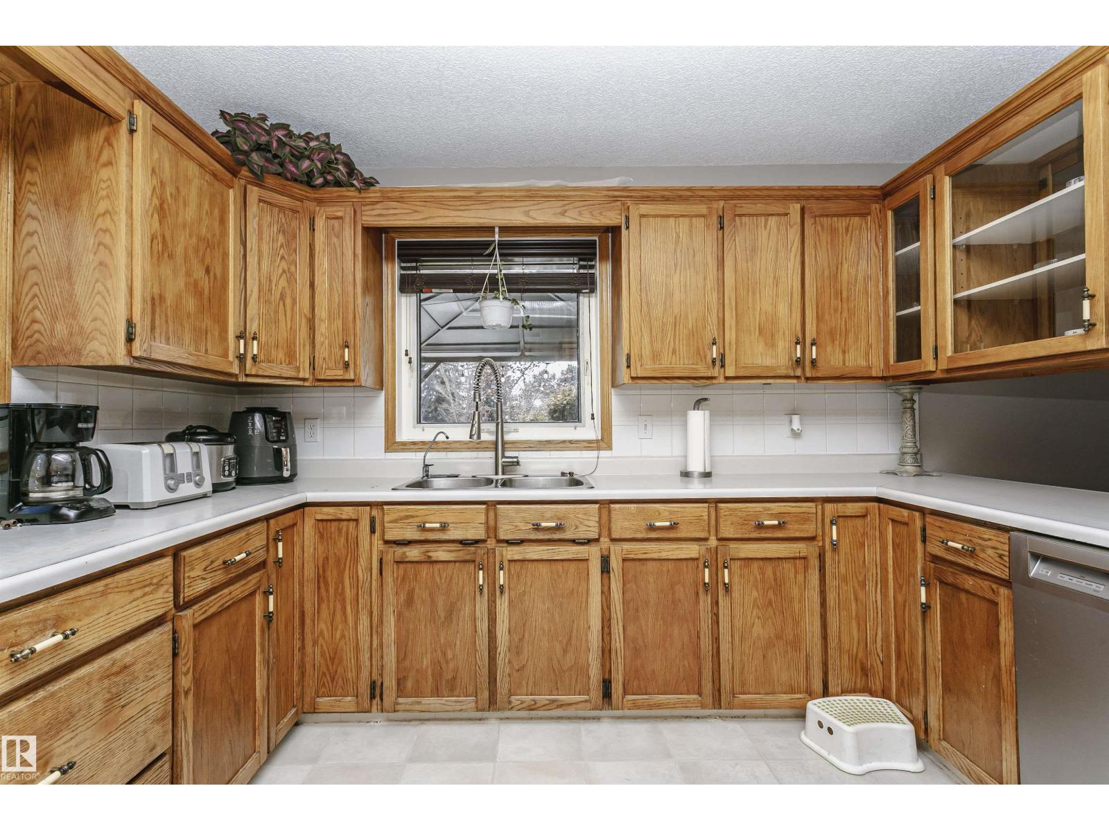 6119 154 Av Nw, Edmonton, Alberta  T5Y 2N2 - Photo 13 - E4477143