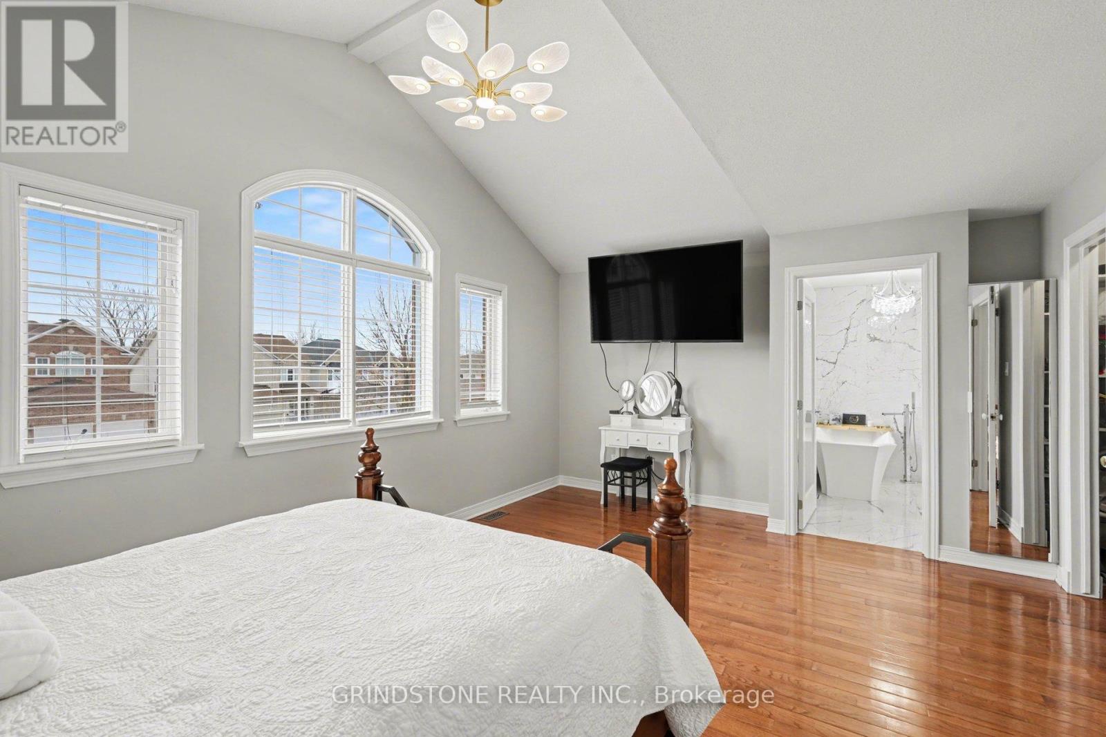 95 Evanshen Crescent, Ottawa, Ontario  K2K 2X7 - Photo 22 - X12877594