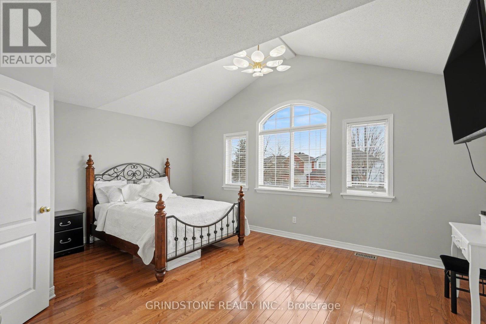95 Evanshen Crescent, Ottawa, Ontario  K2K 2X7 - Photo 23 - X12877594