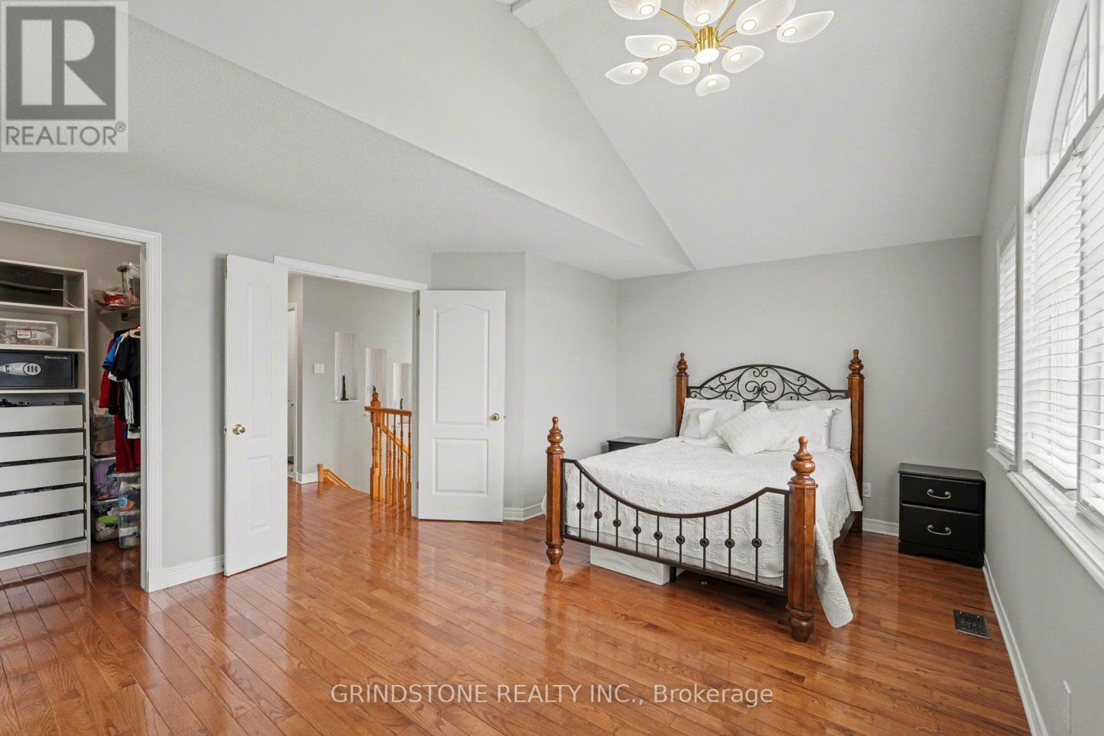 95 Evanshen Crescent, Ottawa, Ontario  K2K 2X7 - Photo 24 - X12877594