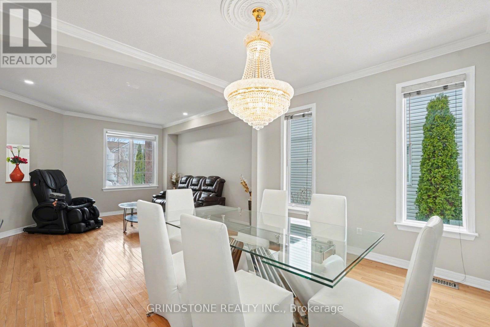 95 Evanshen Crescent, Ottawa, Ontario  K2K 2X7 - Photo 9 - X12877594