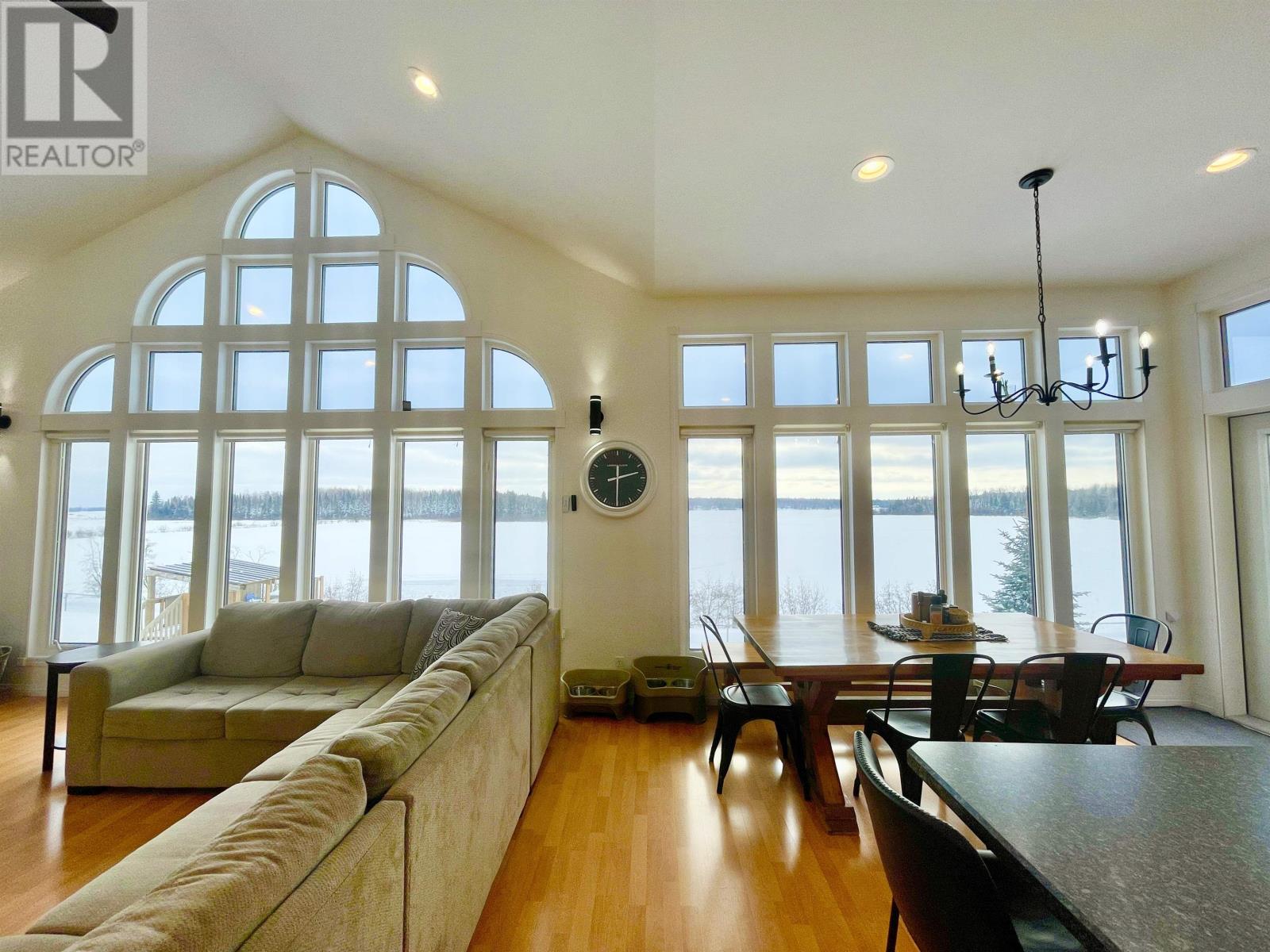 100 Edgewater Dr, Dryden, Ontario  P8N 3K2 - Photo 3 - TB2600425