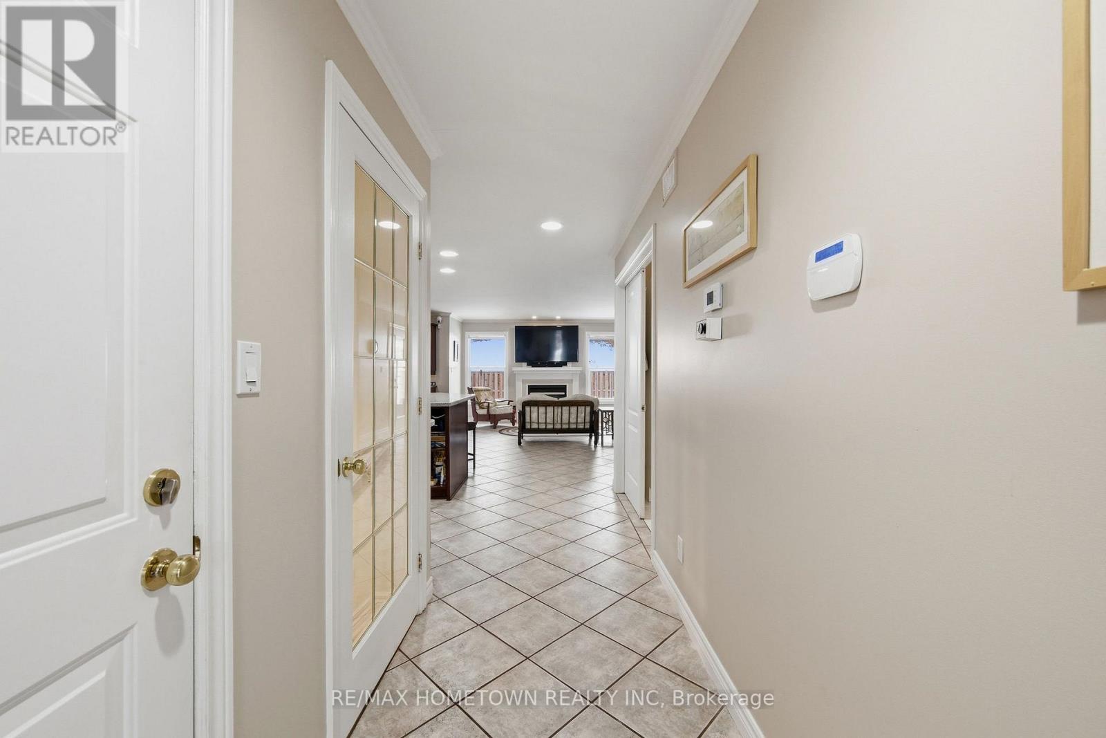 125 Butlers Crescent, Brockville, Ontario  K6V 7K8 - Photo 9 - X12874700