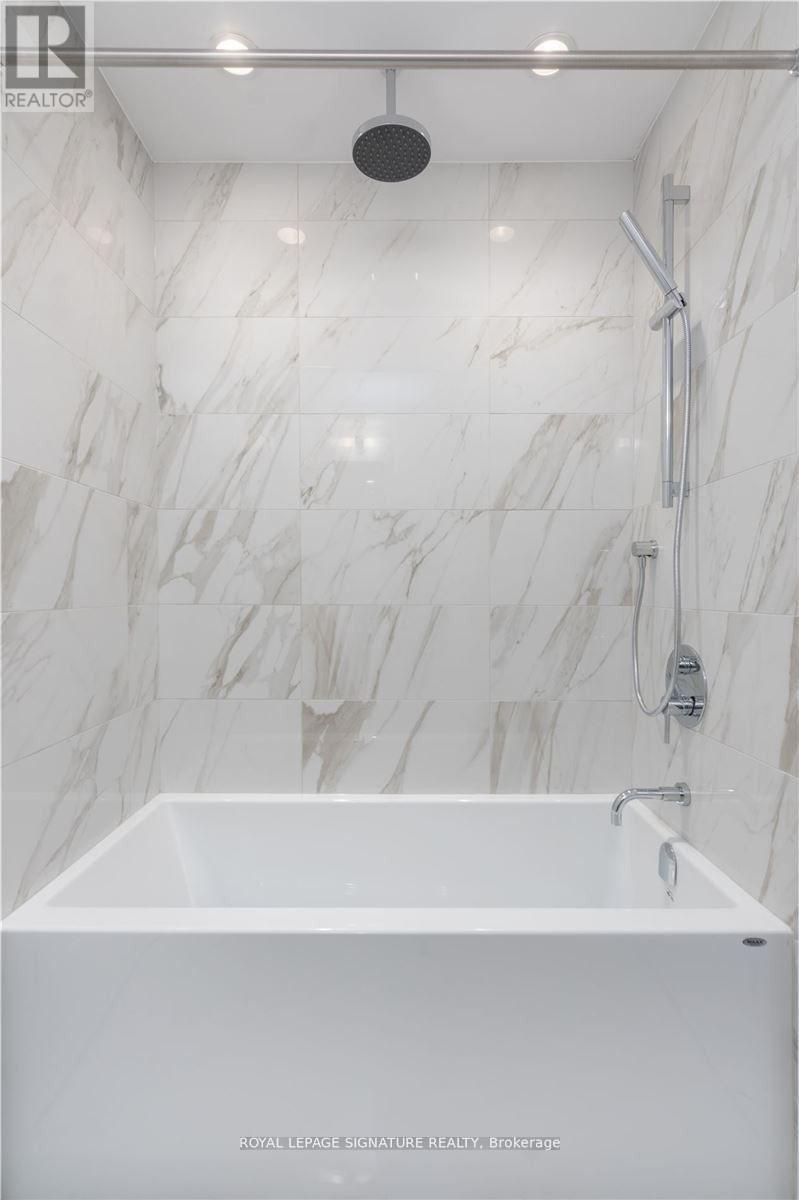 409 - 88 Cumberland Street, Toronto (Annex), Ontario  M5R 1A3 - Photo 9 - C12877522