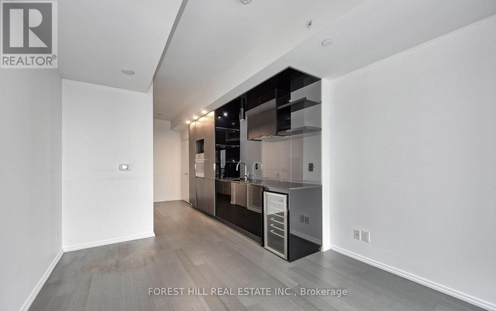 4605 - 70 Temperance Street, Toronto, Ontario  M5H 4E8 - Photo 4 - C12877526