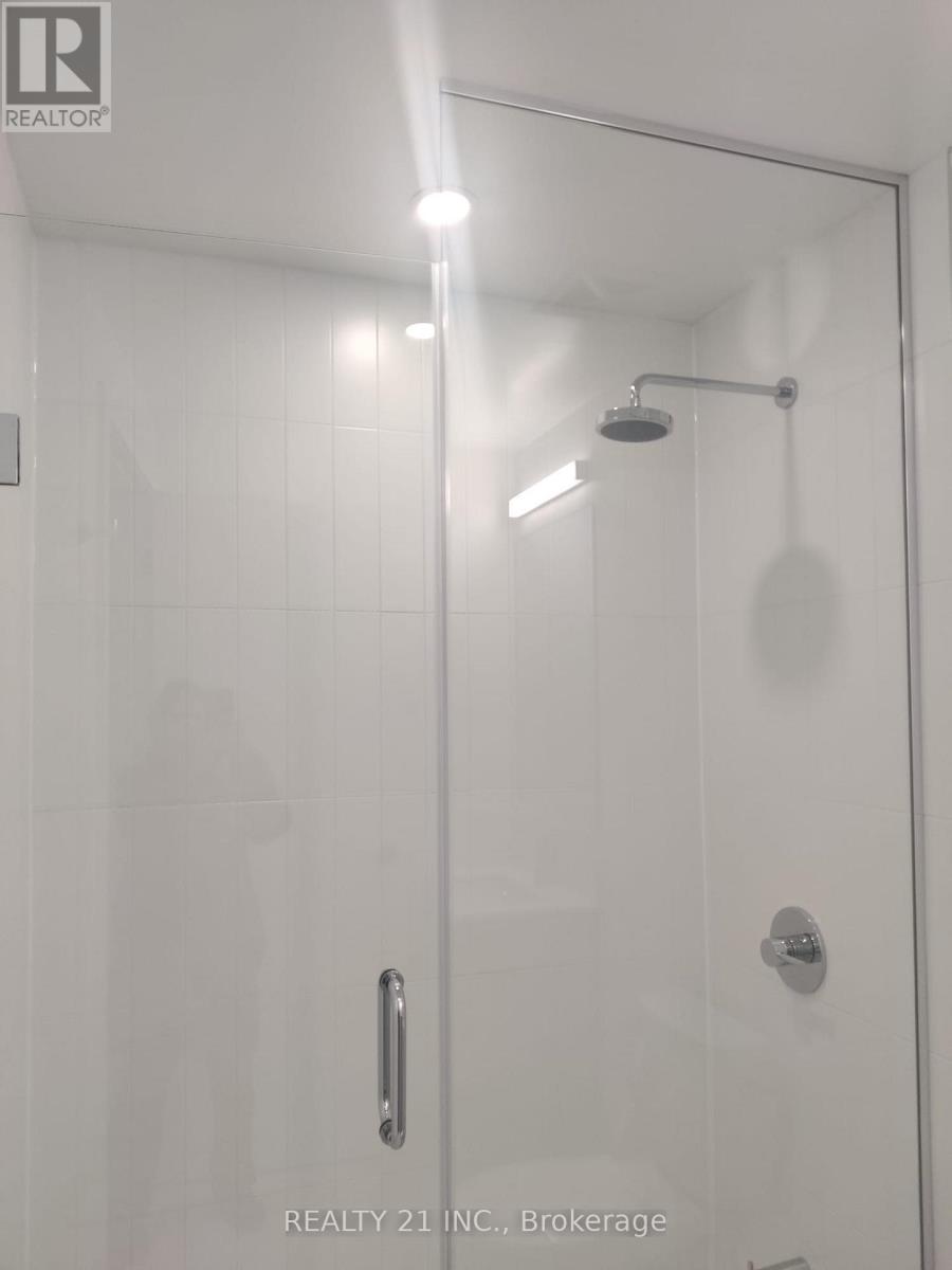 30 Dreamers Way, Toronto, Ontario  M5A 0Y7 - Photo 12 - C12877538