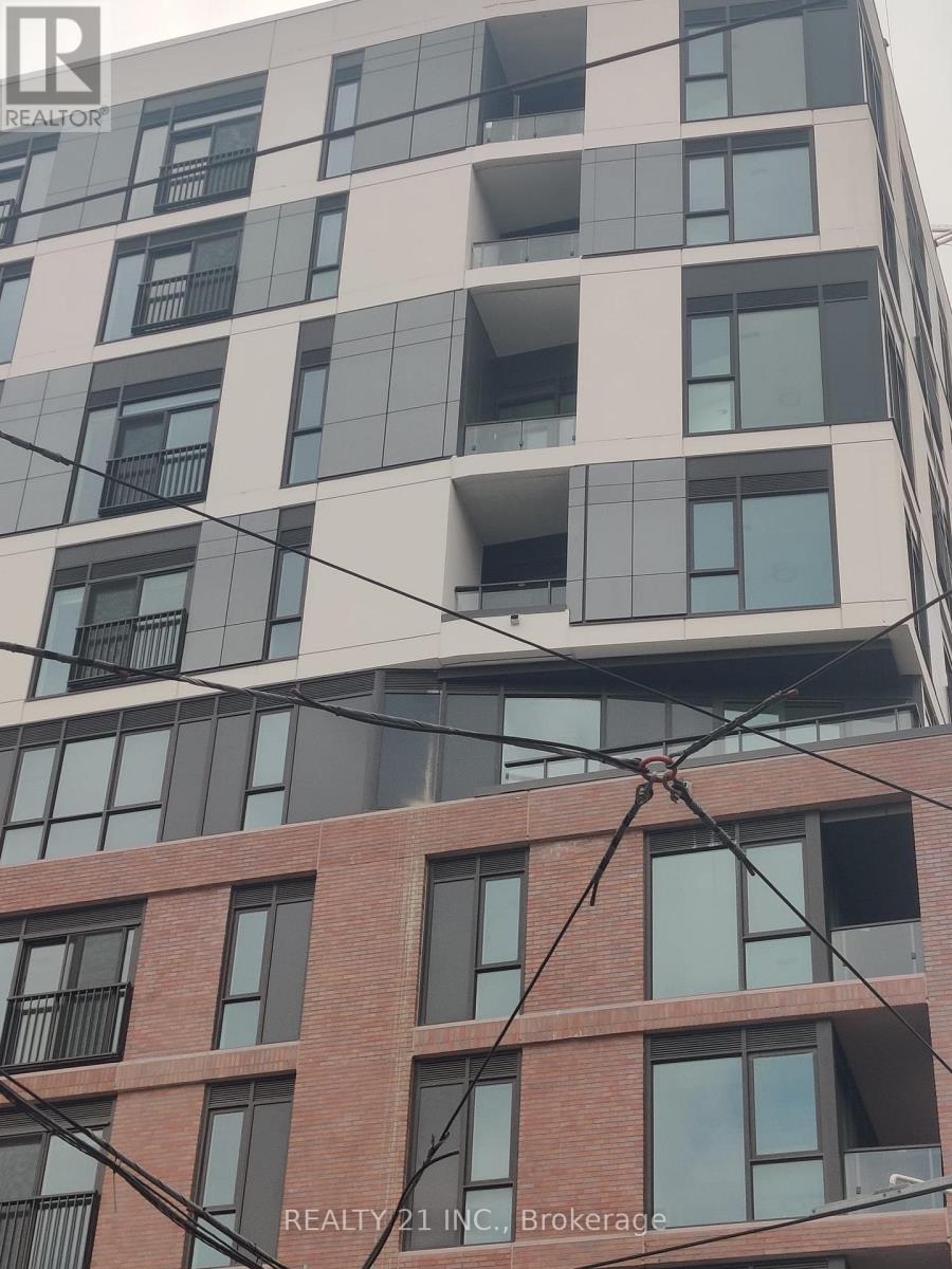 30 Dreamers Way, Toronto, Ontario  M5A 0Y7 - Photo 2 - C12877538