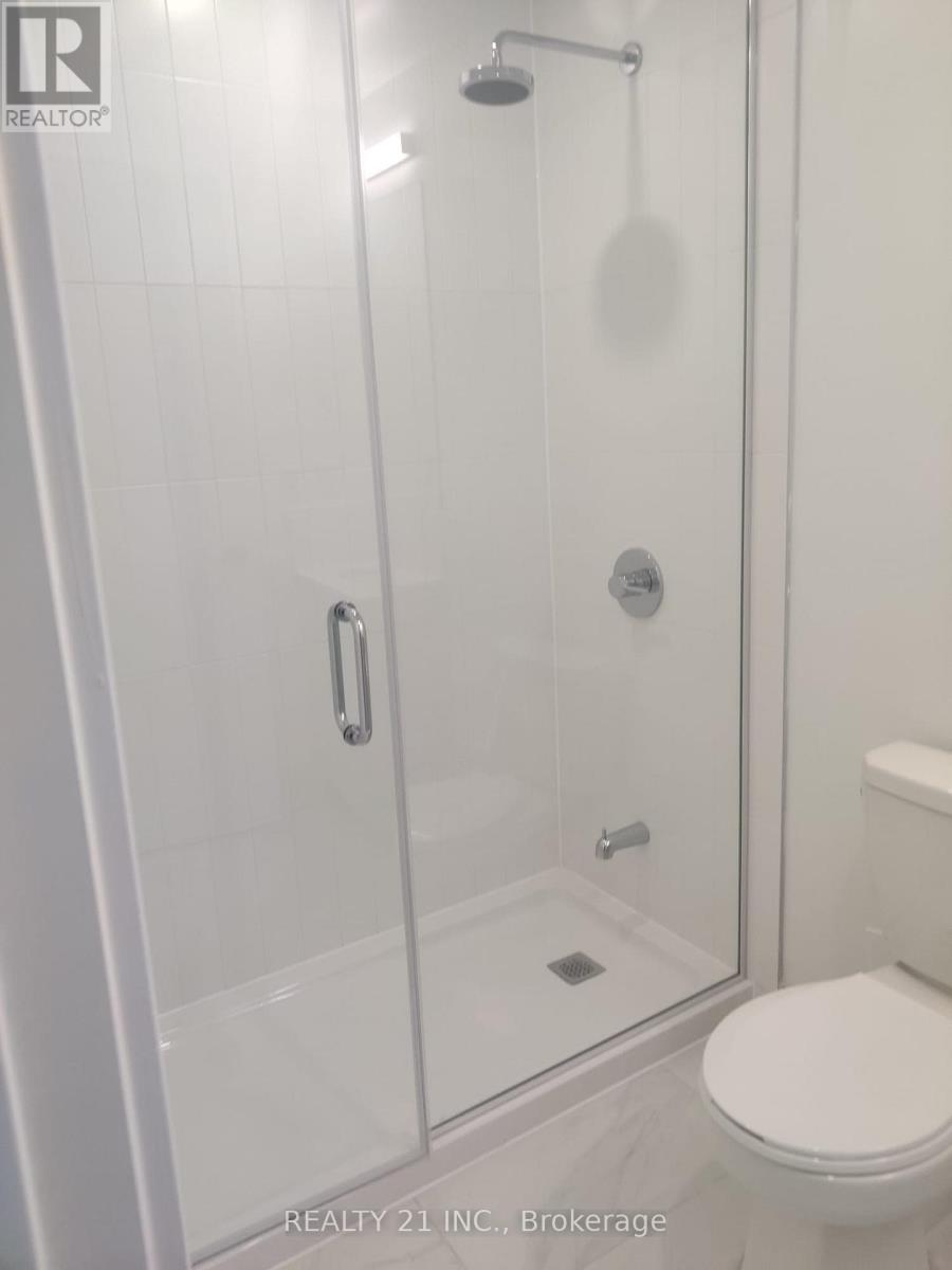 30 Dreamers Way, Toronto, Ontario  M5A 0Y7 - Photo 7 - C12877538