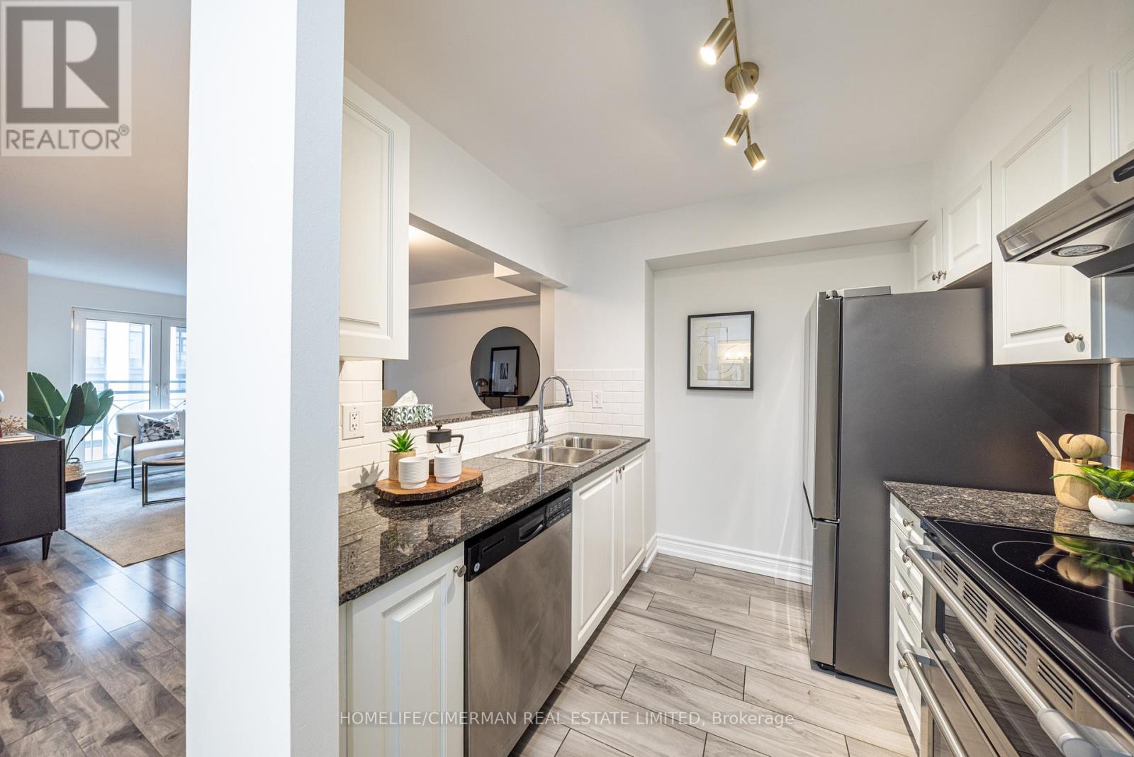 313 - 1 Balmoral Avenue, Toronto, Ontario  M4V 3B9 - Photo 9 - C12877588