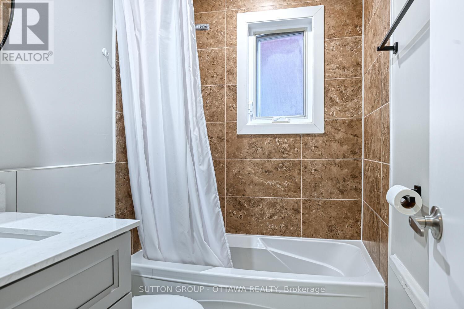 154-156 Dagmar Avenue, Ottawa, Ontario  K1L 5T2 - Photo 24 - X12451298