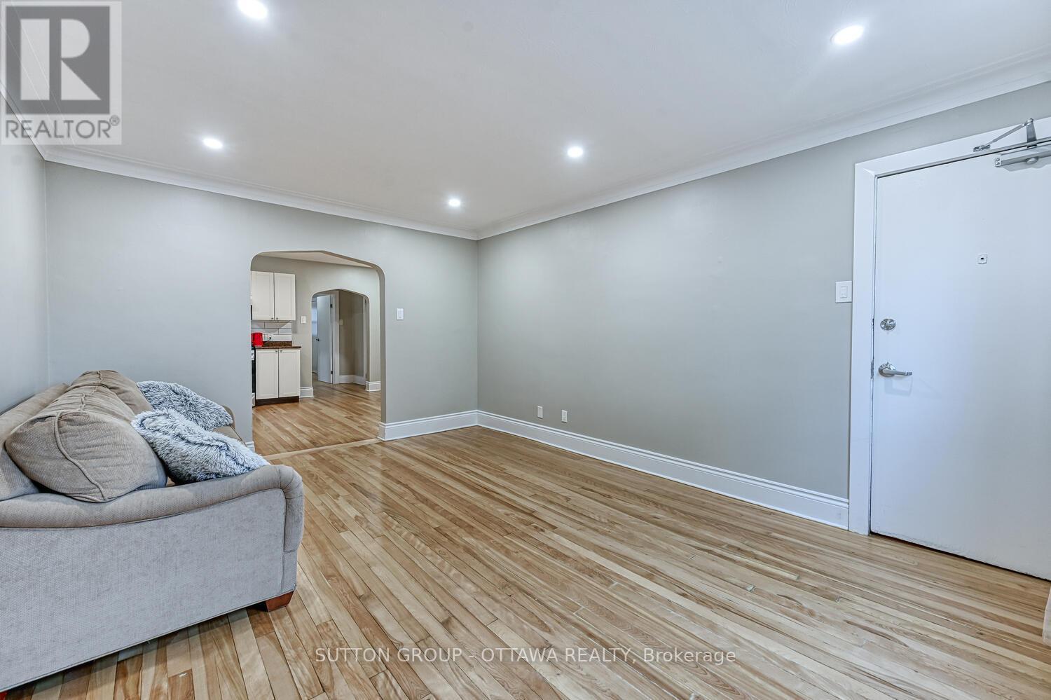 154-156 Dagmar Avenue, Ottawa, Ontario  K1L 5T2 - Photo 6 - X12451298