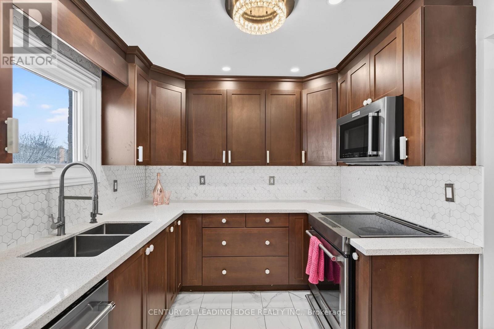 46 Humphrey Drive, Ajax, Ontario  L1S 4Z4 - Photo 13 - E12877602