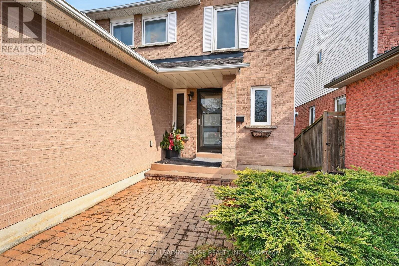 46 Humphrey Drive, Ajax, Ontario  L1S 4Z4 - Photo 3 - E12877602