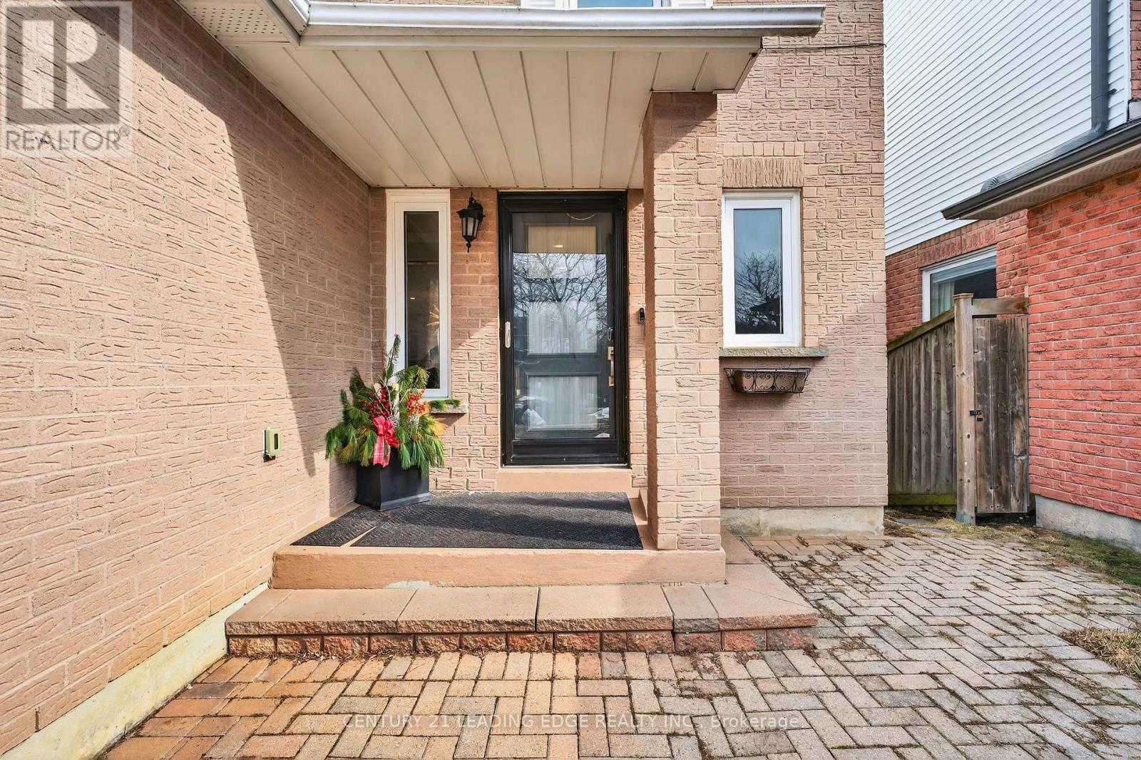 46 Humphrey Drive, Ajax, Ontario  L1S 4Z4 - Photo 4 - E12877602