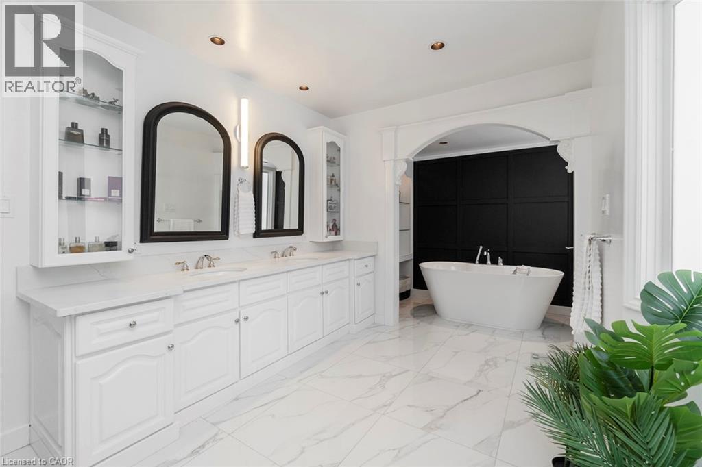 18 Stonegate Drive, Hamilton, Ontario  L9G 3R7 - Photo 34 - 40811697