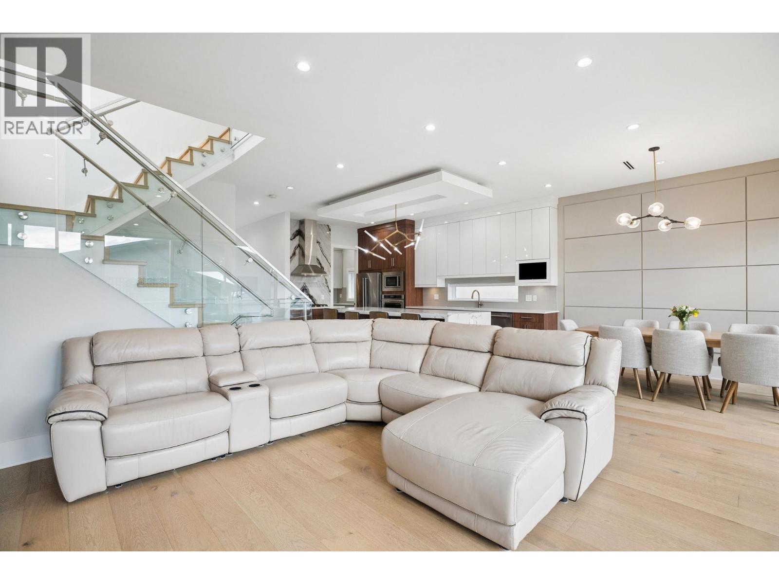 1202a Hammond Avenue, Coquitlam, British Columbia  V3K 2P1 - Photo 4 - R3099267