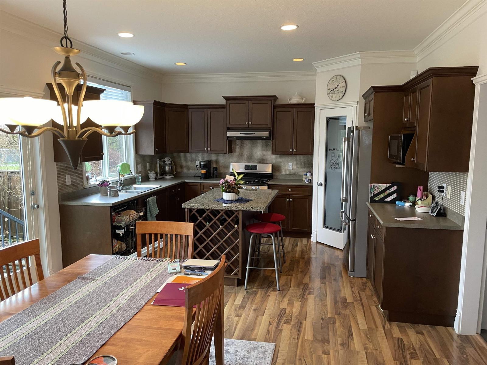 32610 Hood Avenue, Mission, British Columbia  V2V 7P5 - Photo 2 - R3099042