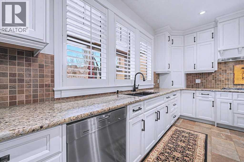 384 Coopers Terrace Sw, Airdrie, Alberta  T4B 0X5 - Photo 10 - A2287455