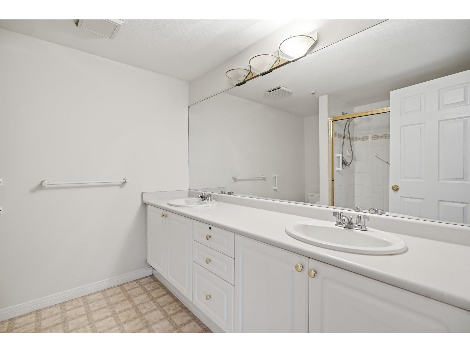 308 12155 75a Avenue, Surrey, British Columbia  V3W 1B9 - Photo 12 - R3099046