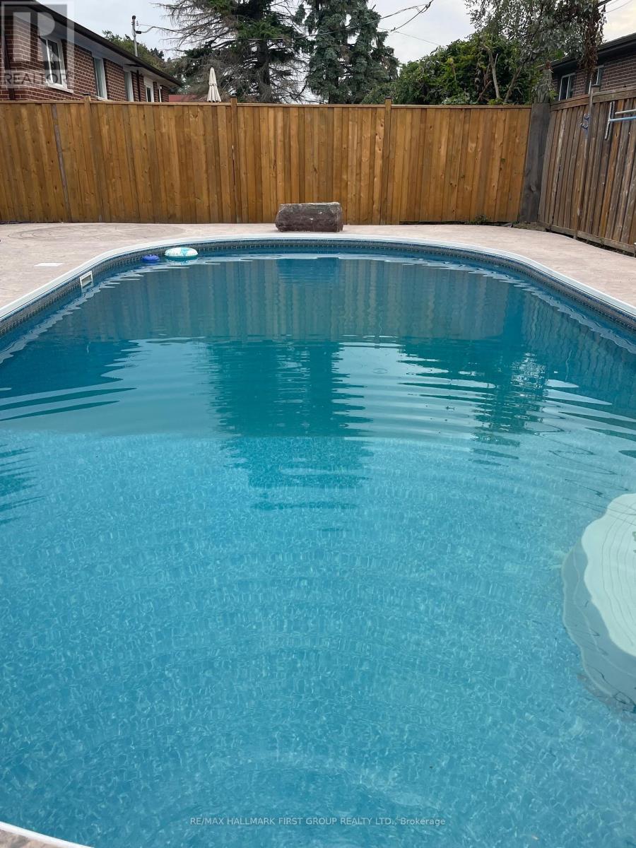 1456 Parkham Crescent, Pickering, Ontario  L1W 2Z2 - Photo 33 - E12875776