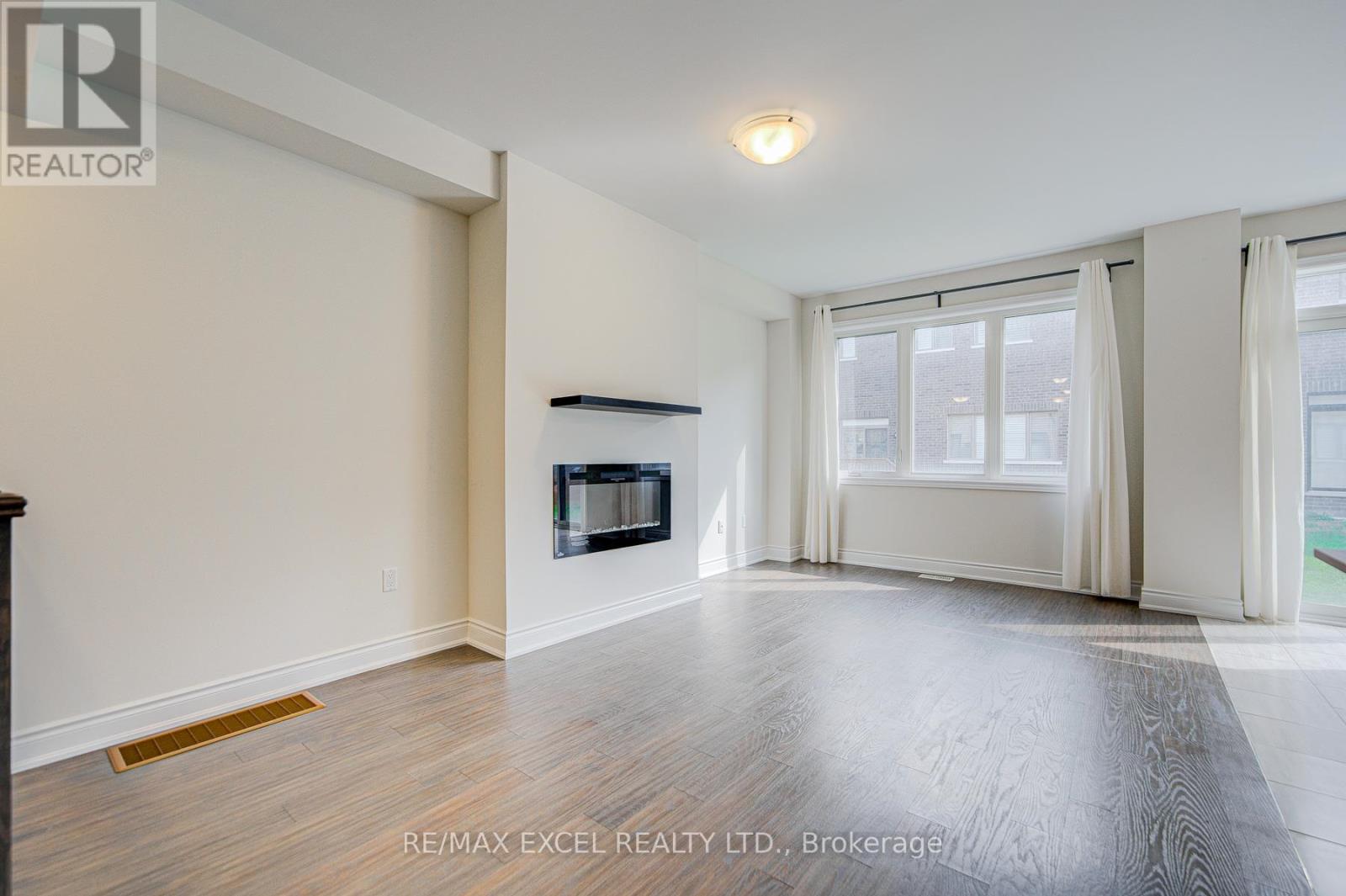 31 Mallery Street, Richmond Hill, Ontario  L4S 0H7 - Photo 9 - N12877564