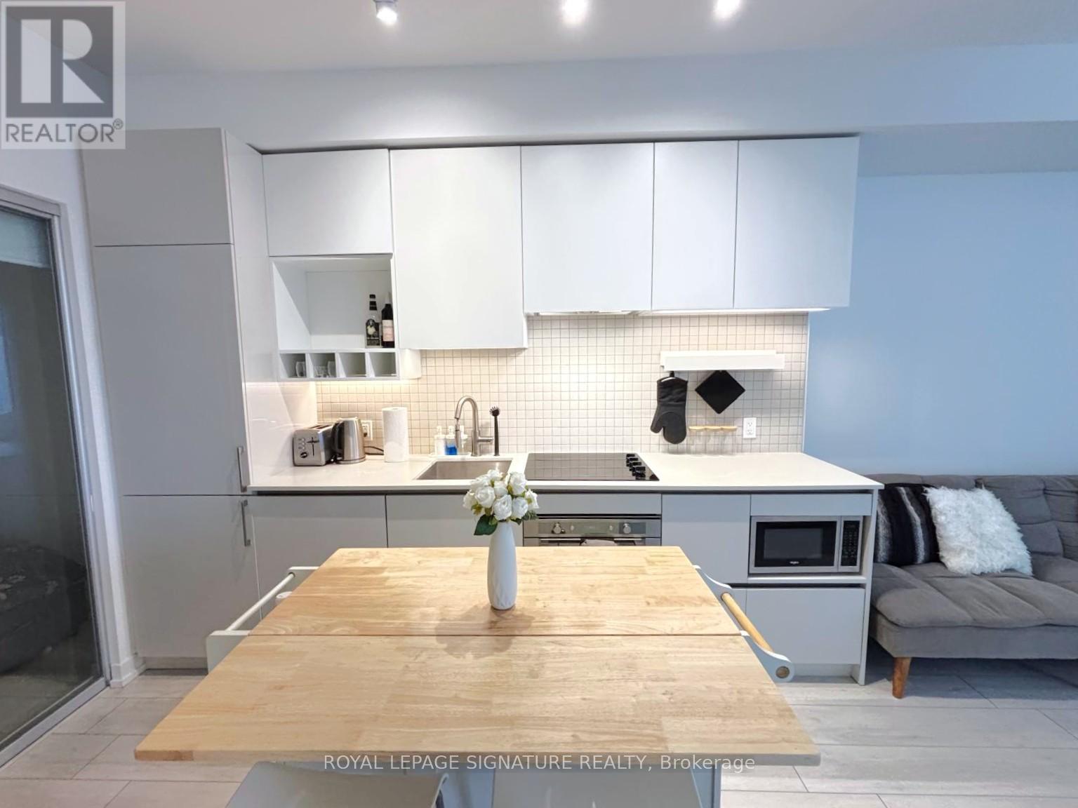 3805 - 950 Portage Parkway, Vaughan, Ontario  L4K 0J7 - Photo 4 - N12877616