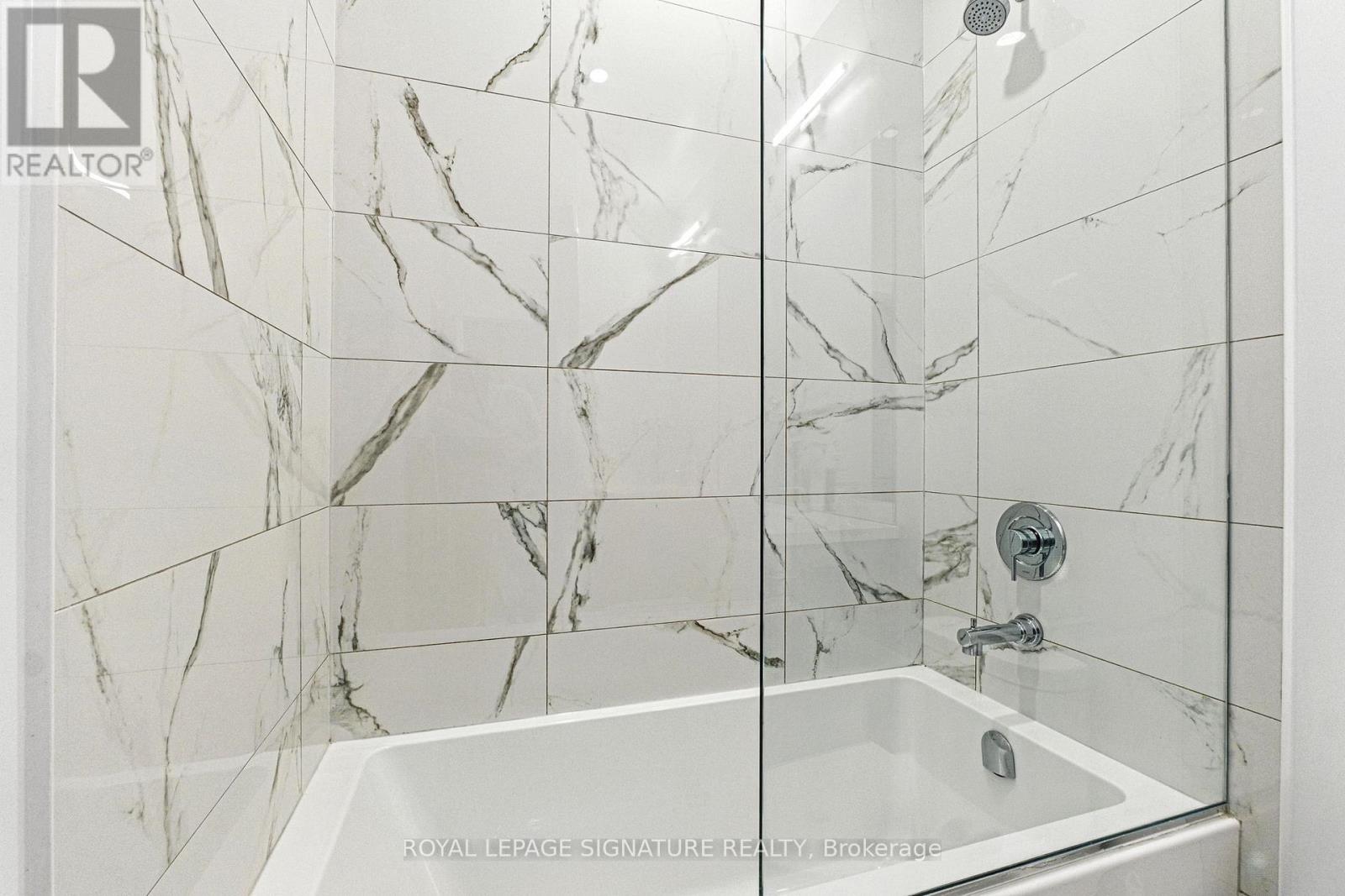 201 - 60 Honeycrisp Crescent, Vaughan (Vaughan Corporate Centre), Ontario  L4K 0N5 - Photo 16 - N12818756