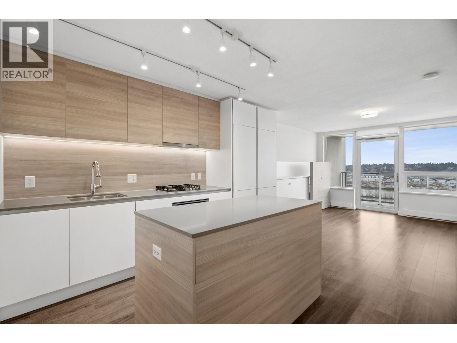 2103 908 QUAYSIDE DRIVE, new westminster, British Columbia