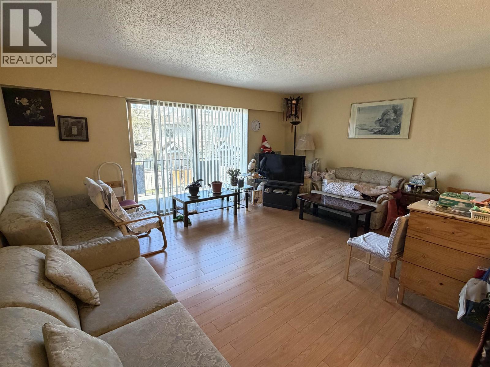 205 5055 Imperial Street, Burnaby, British Columbia  V5J 1C9 - Photo 2 - R3099004