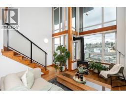 425 10 RENAISSANCE SQUARE, New Westminster, British Columbia