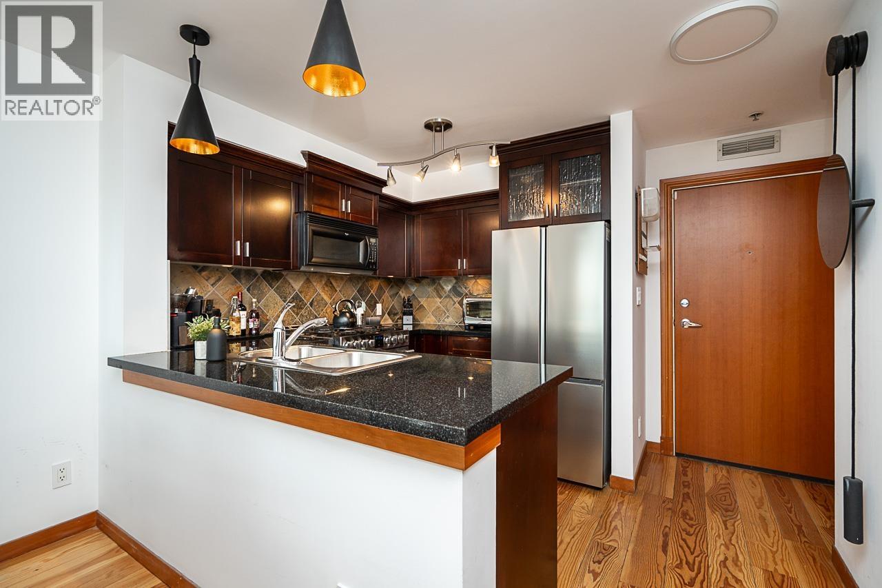 425 10 Renaissance Square, New Westminster, British Columbia  V3M 7B1 - Photo 7 - R3098588