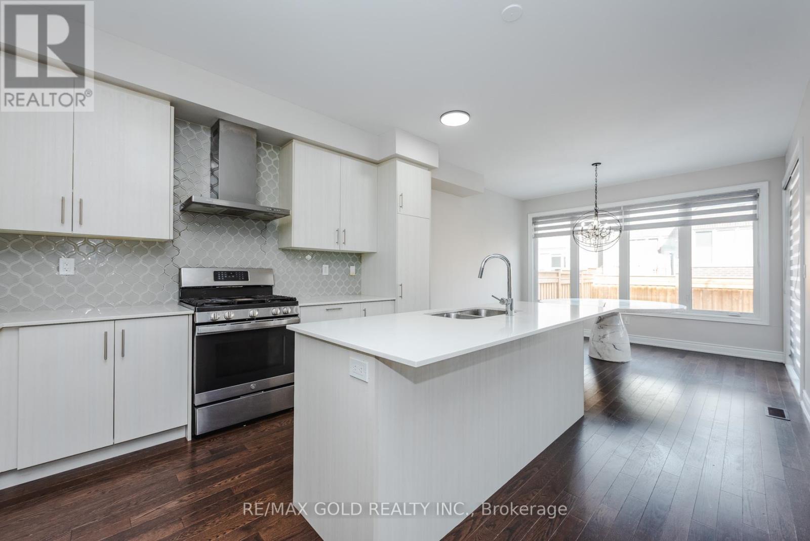 26 Ixworth Circle, Brampton (Bram West), Ontario  L6Y 6J8 - Photo 17 - W12877576