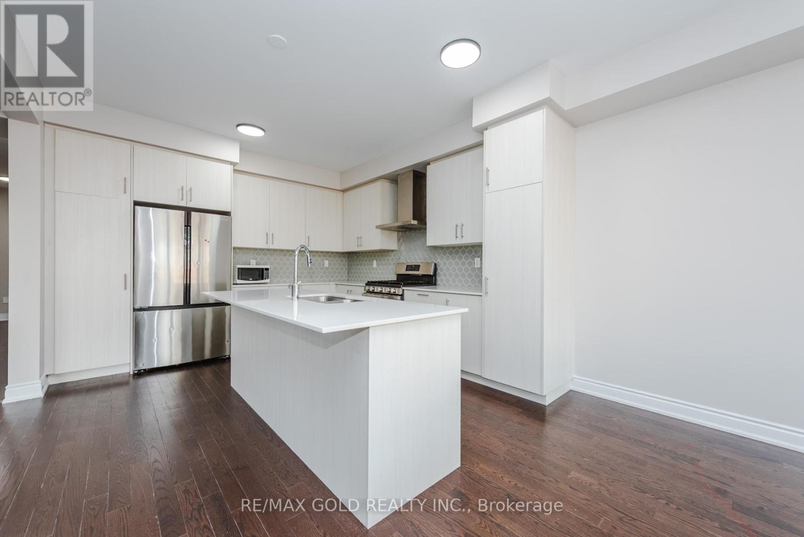 26 Ixworth Circle, Brampton (Bram West), Ontario  L6Y 6J8 - Photo 20 - W12877576