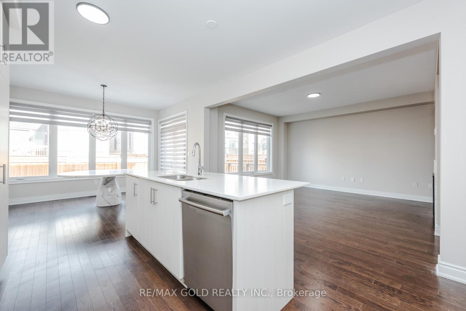 26 Ixworth Circle, Brampton (Bram West), Ontario  L6Y 6J8 - Photo 21 - W12877576