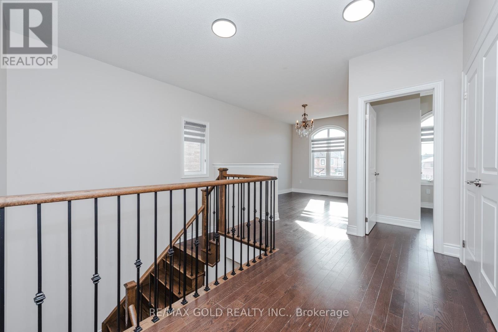 26 Ixworth Circle, Brampton (Bram West), Ontario  L6Y 6J8 - Photo 23 - W12877576