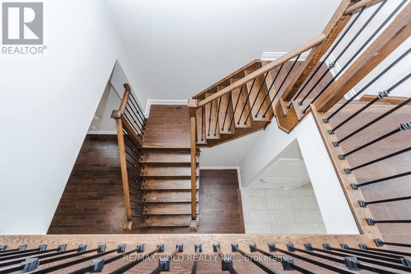 26 Ixworth Circle, Brampton (Bram West), Ontario  L6Y 6J8 - Photo 24 - W12877576