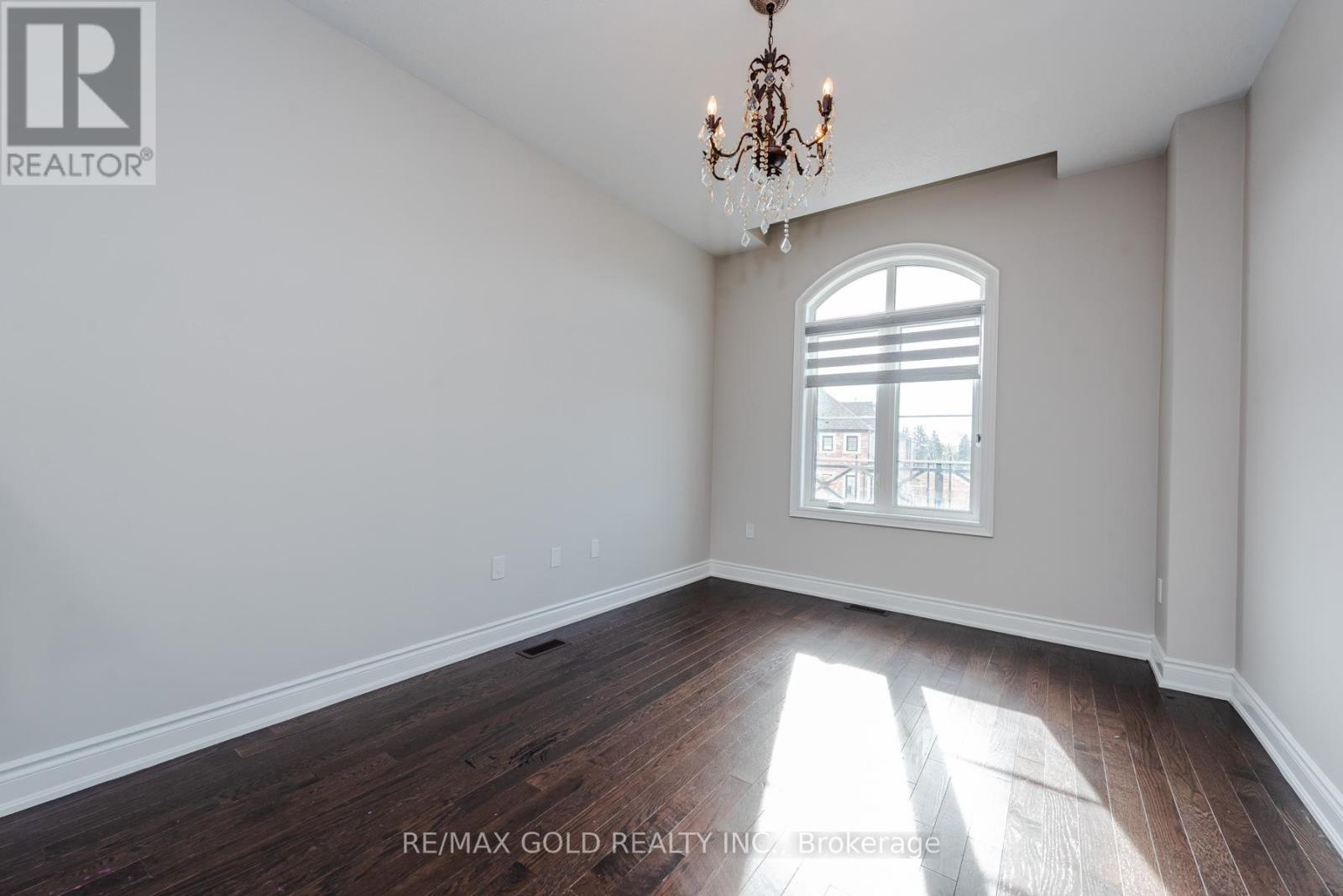 26 Ixworth Circle, Brampton (Bram West), Ontario  L6Y 6J8 - Photo 25 - W12877576