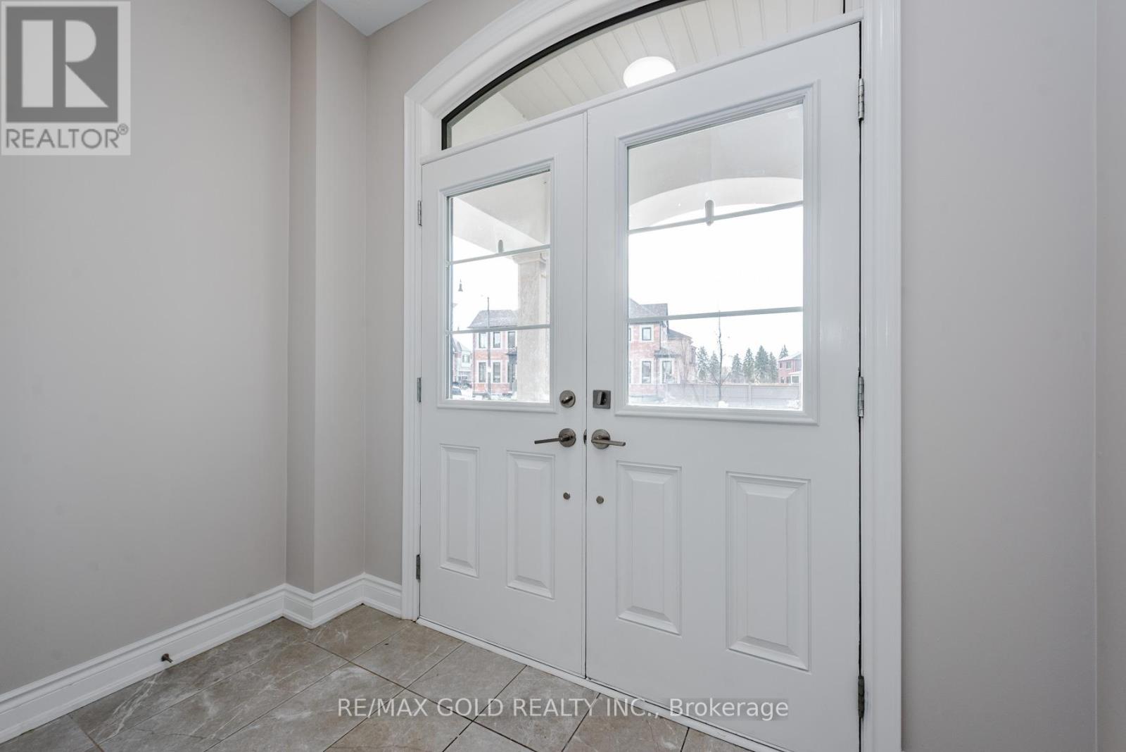 26 Ixworth Circle, Brampton (Bram West), Ontario  L6Y 6J8 - Photo 3 - W12877576