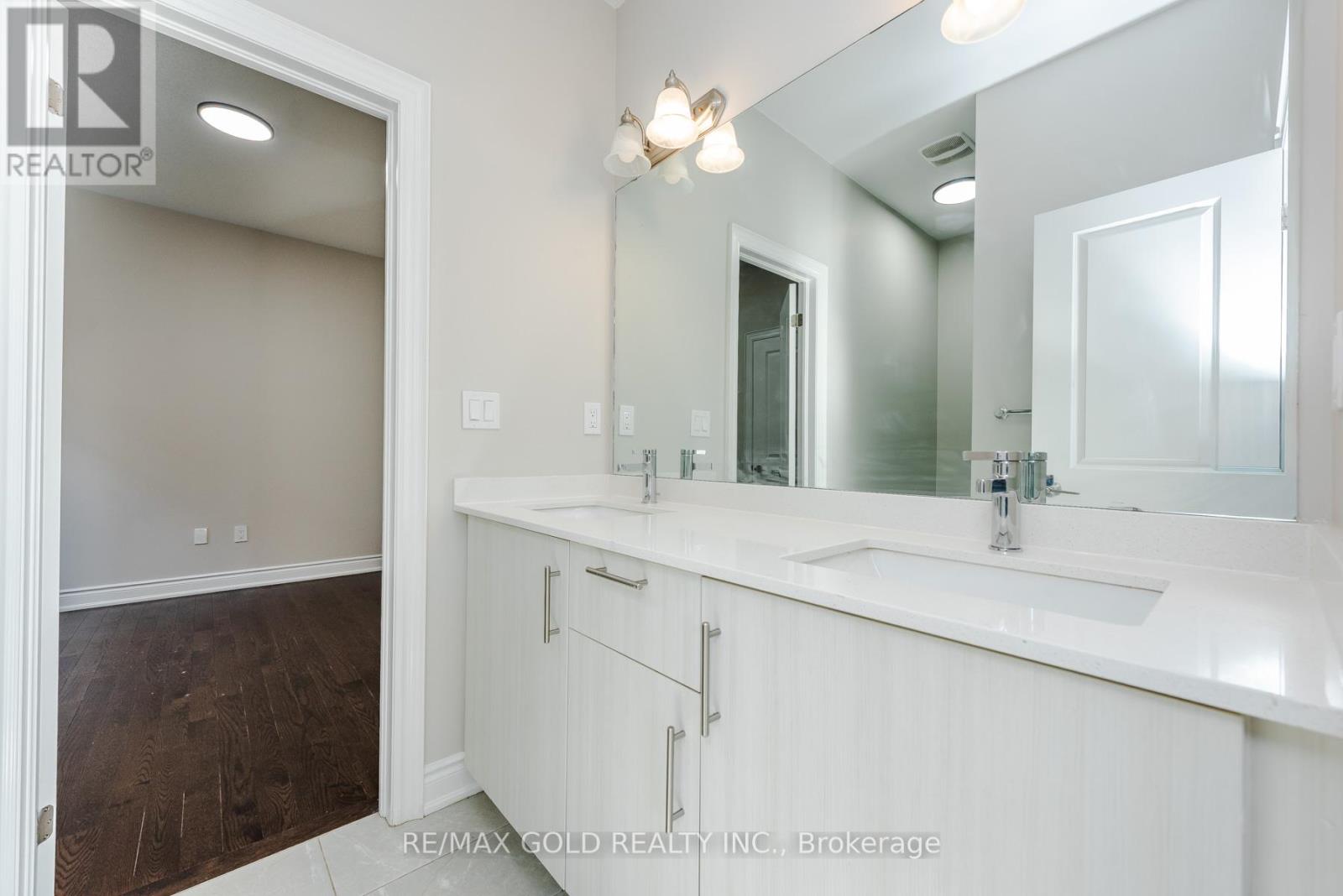 26 Ixworth Circle, Brampton (Bram West), Ontario  L6Y 6J8 - Photo 32 - W12877576