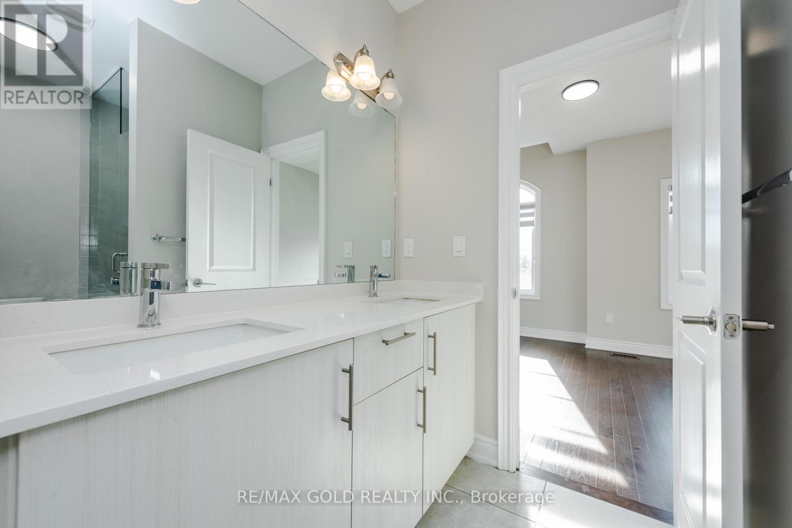 26 Ixworth Circle, Brampton (Bram West), Ontario  L6Y 6J8 - Photo 34 - W12877576