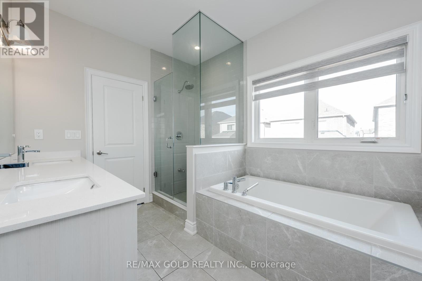 26 Ixworth Circle, Brampton (Bram West), Ontario  L6Y 6J8 - Photo 46 - W12877576