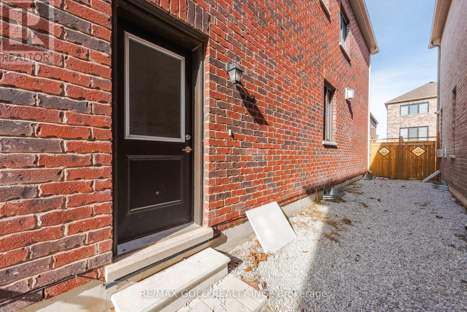 26 Ixworth Circle, Brampton (Bram West), Ontario  L6Y 6J8 - Photo 48 - W12877576